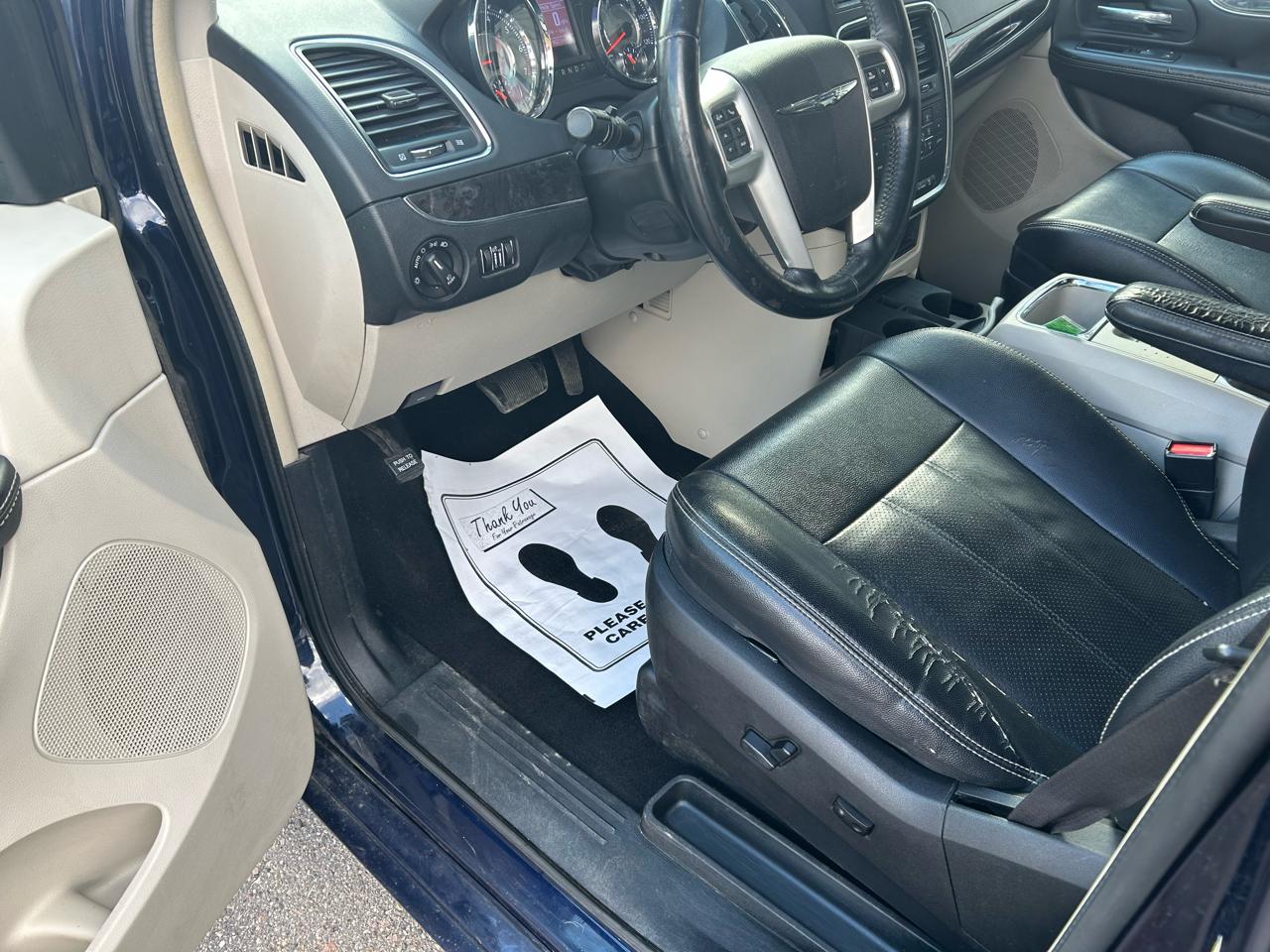 Chrysler Town & Country Touring-L 2015