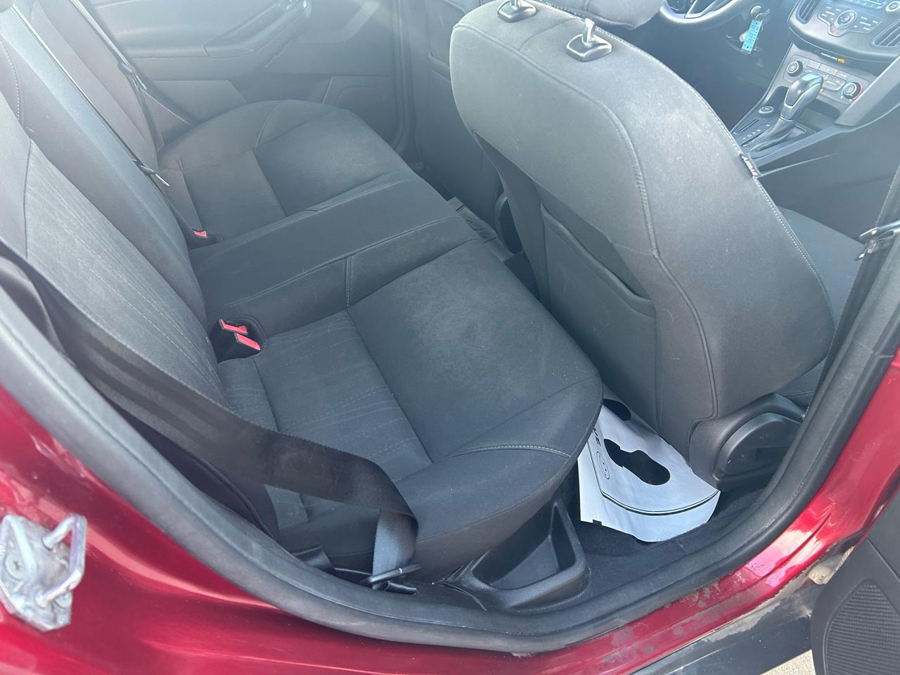 Ford Focus SE Sedan 2015