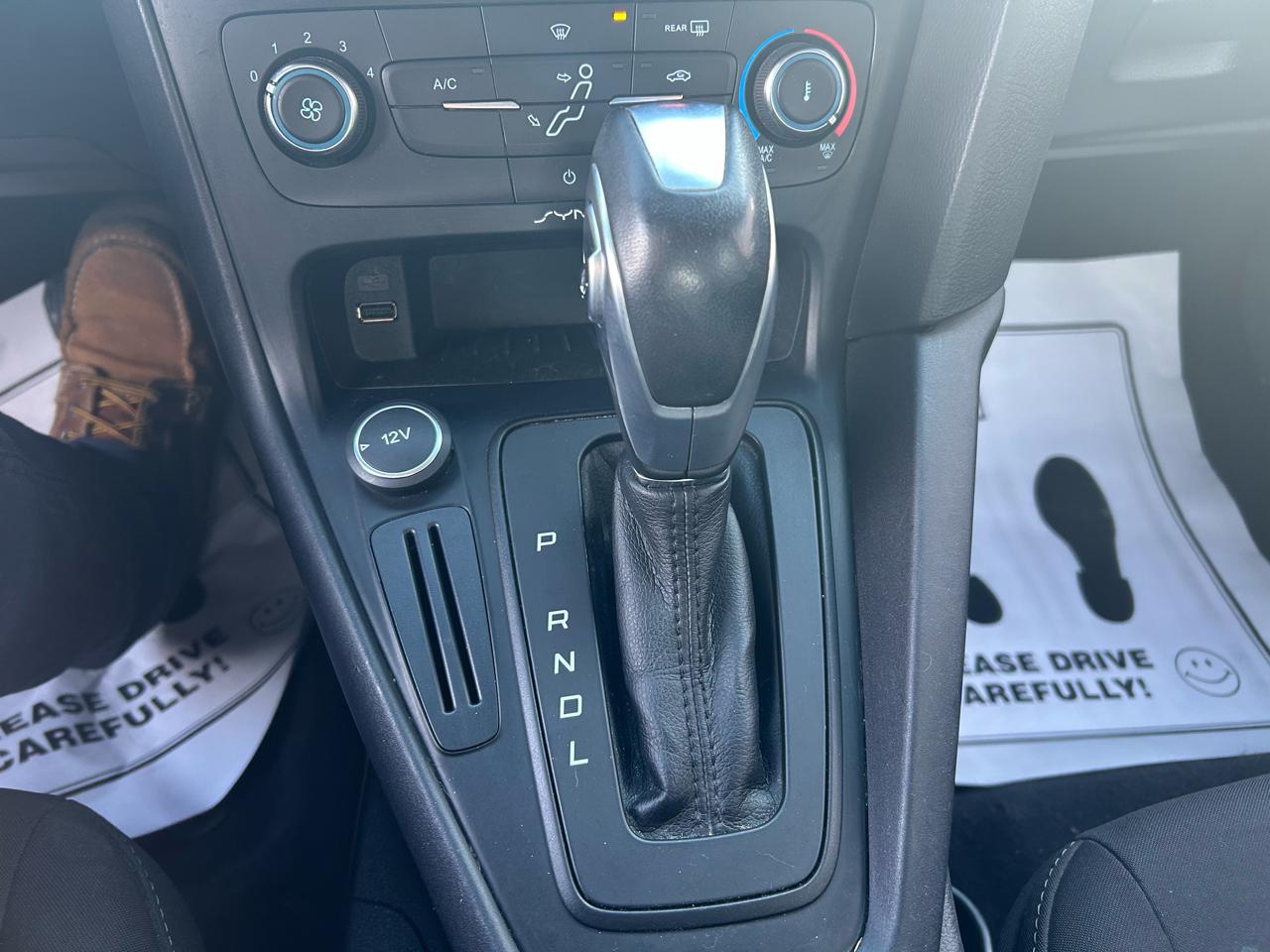 Ford Focus SE Sedan 2015