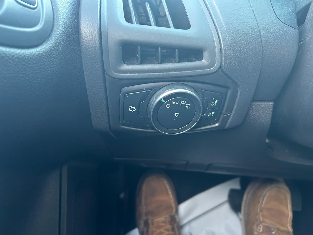 Ford Focus SE Sedan 2015