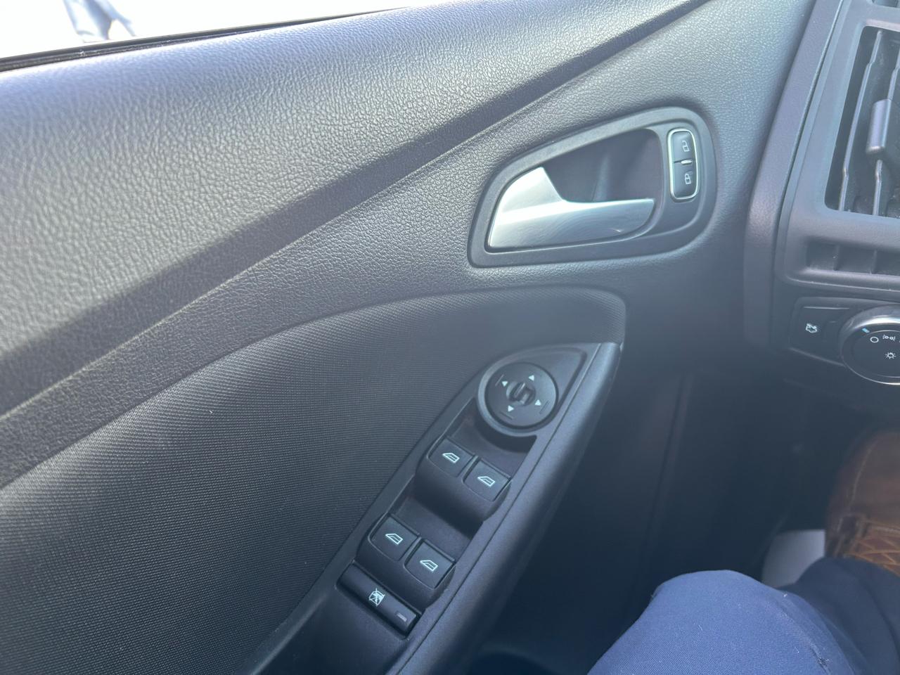 Ford Focus SE Sedan 2015