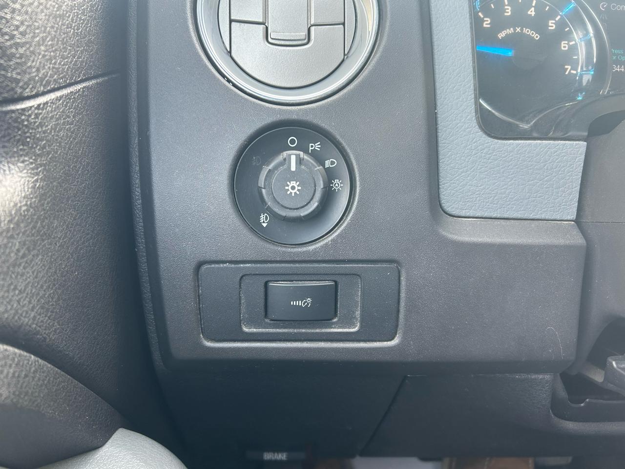 Ford F-150 SuperCrew 139" XLT 4WD 2014