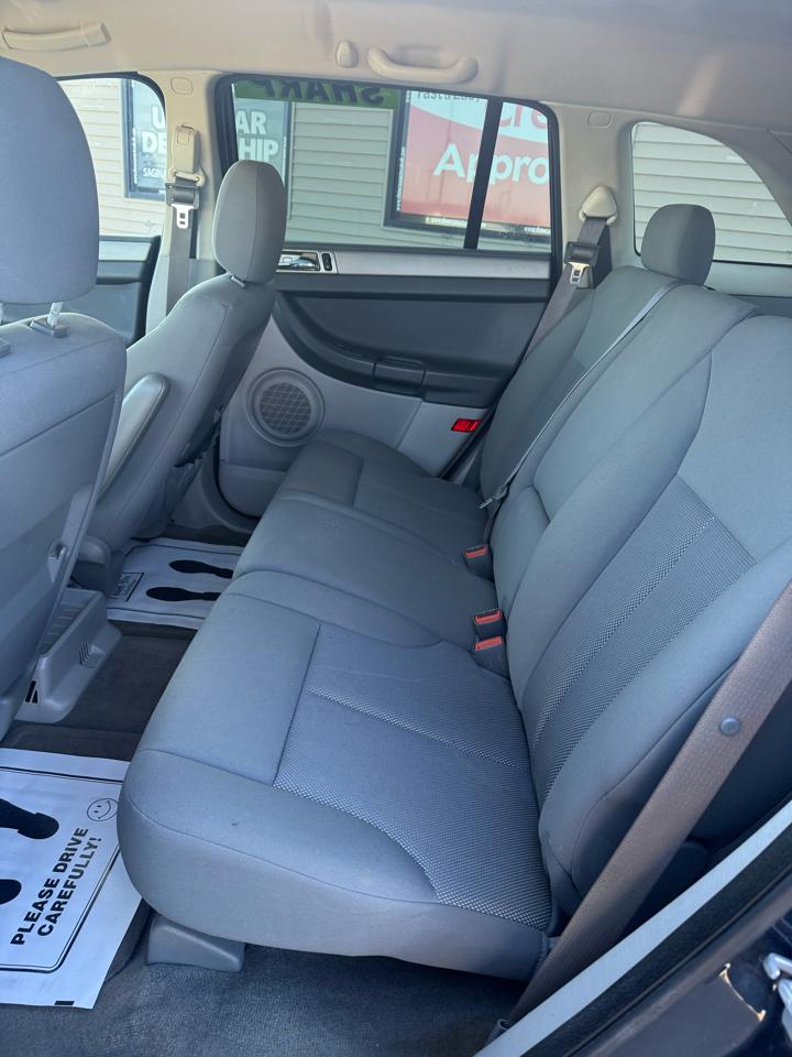 Chrysler Pacifica LX FWD 2008