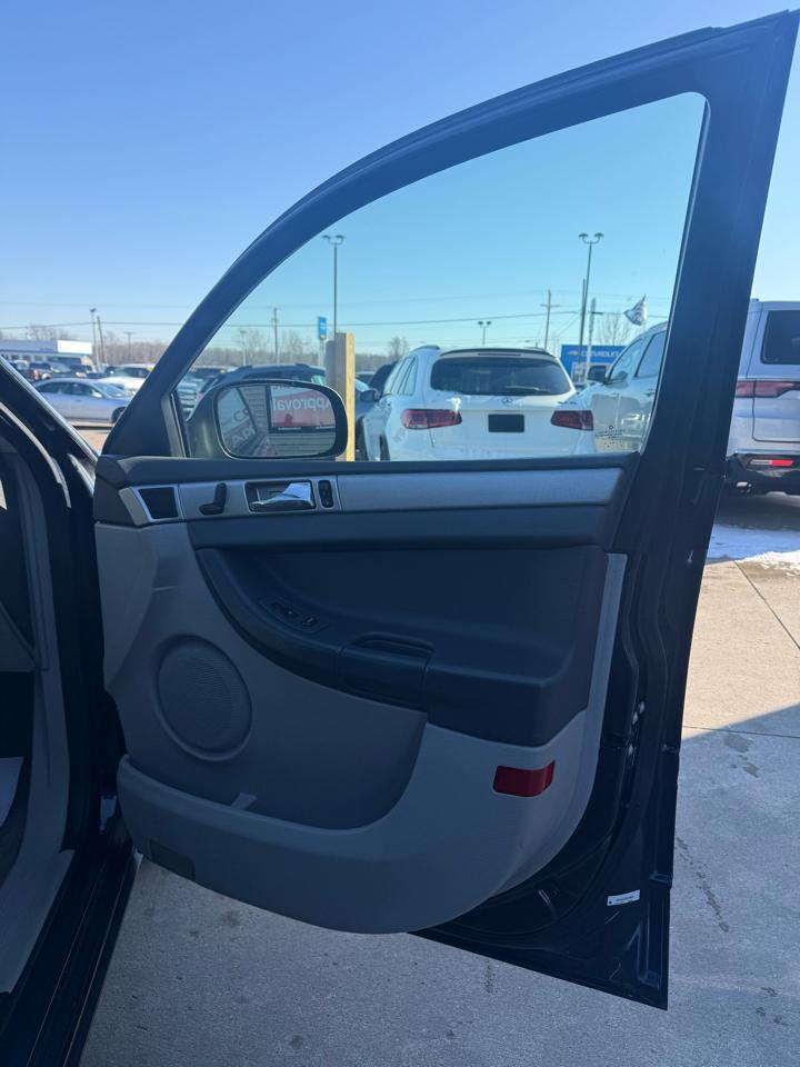 Chrysler Pacifica LX FWD 2008