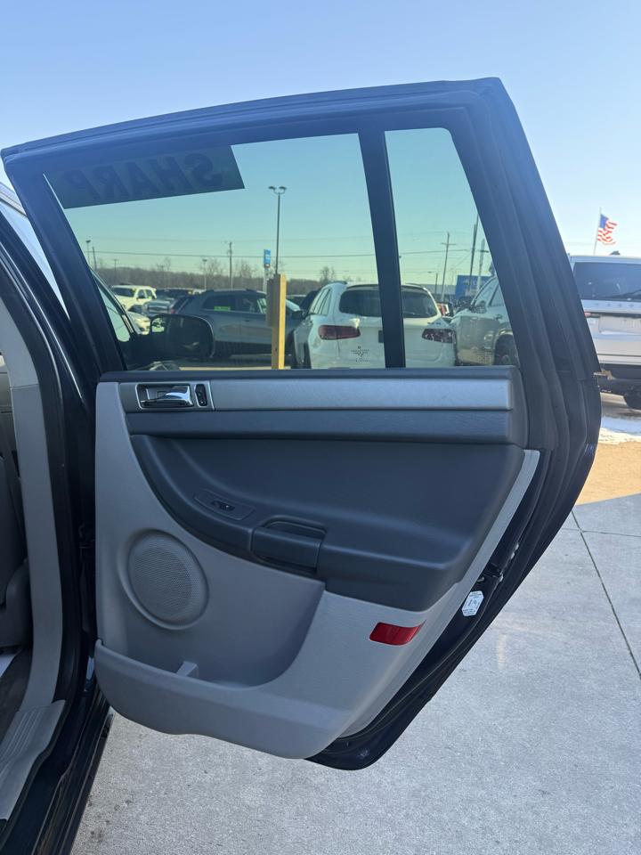 Chrysler Pacifica LX FWD 2008