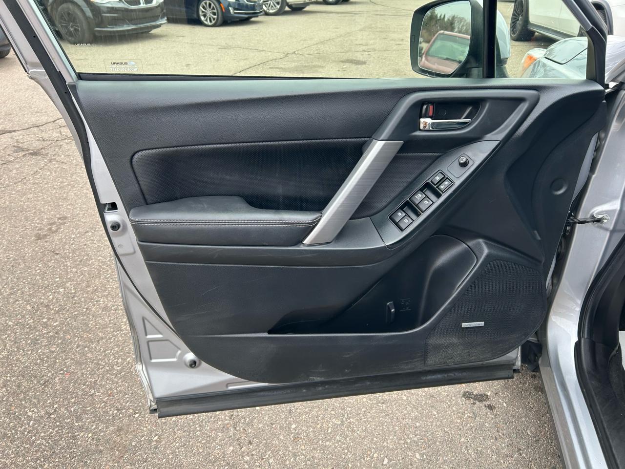 Subaru Forester 2.5i Touring 2016