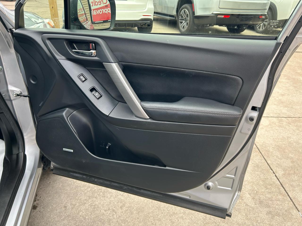 Subaru Forester 2.5i Touring 2016