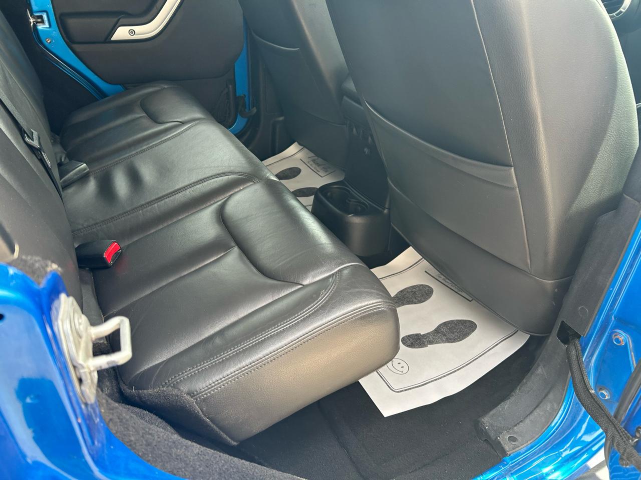 Jeep Wrangler Unlimited Sahara 4WD 2015