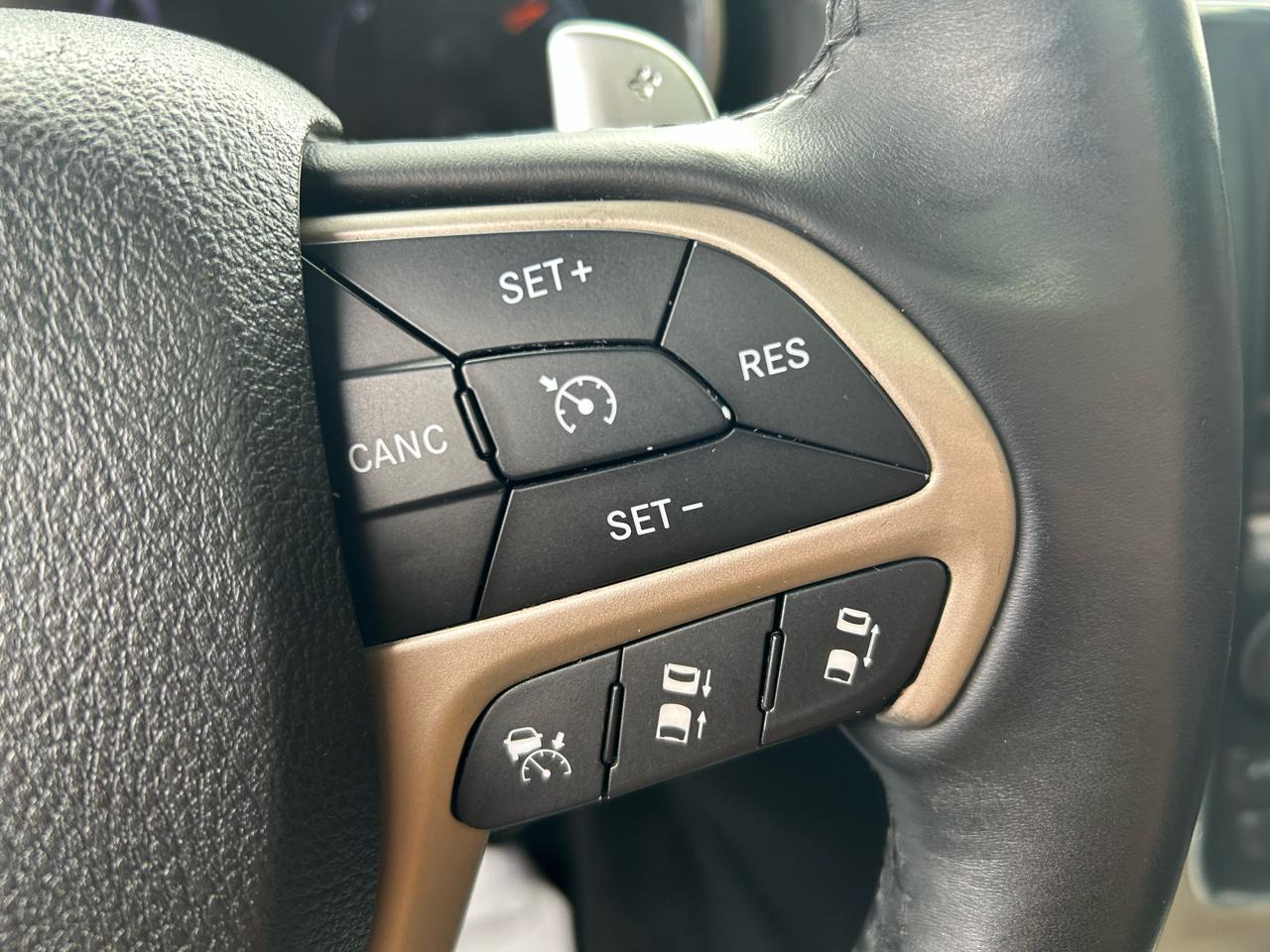 Jeep Grand Cherokee Overland 4WD 2014