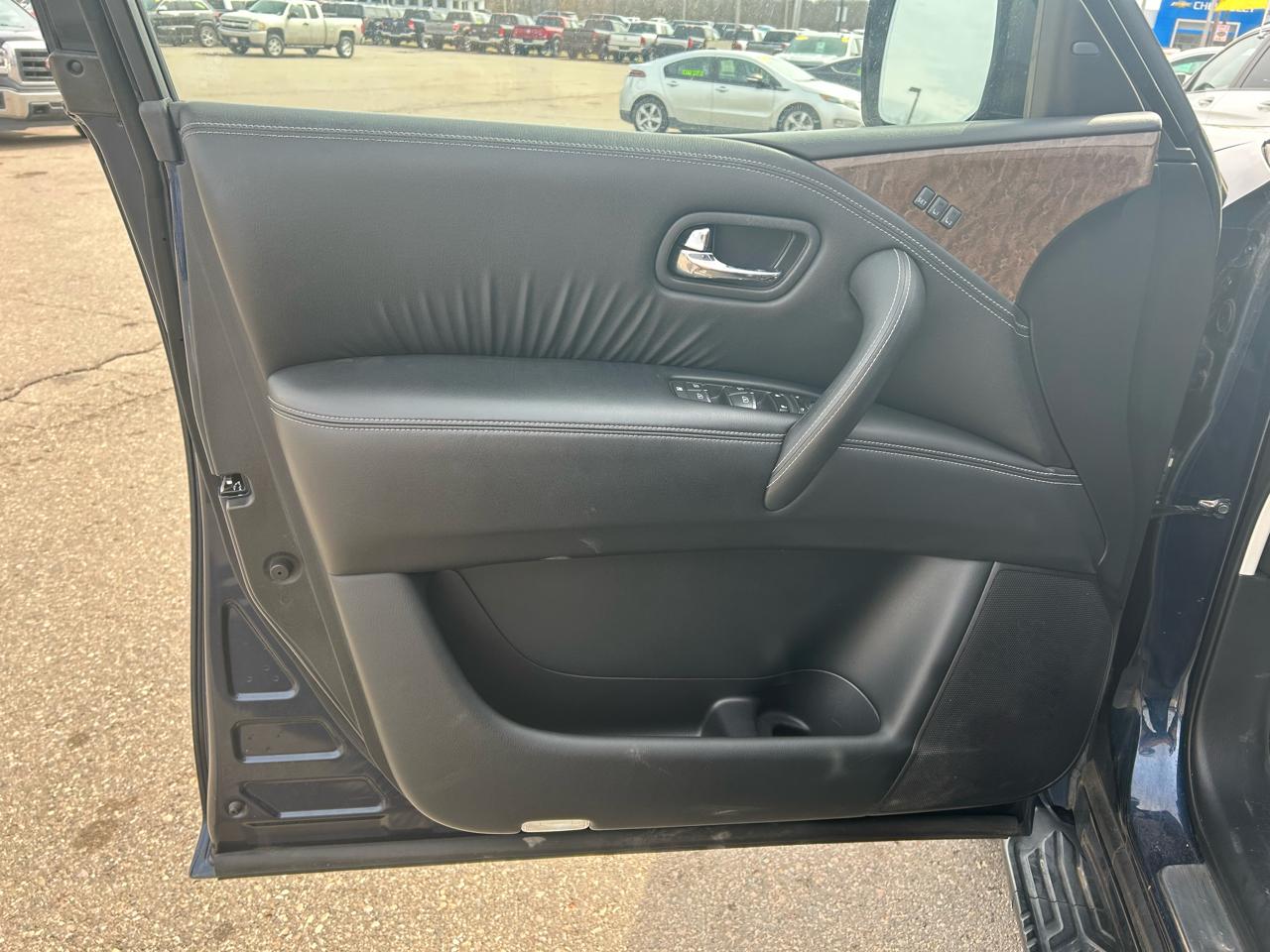 Infiniti QX80 4WD 2015