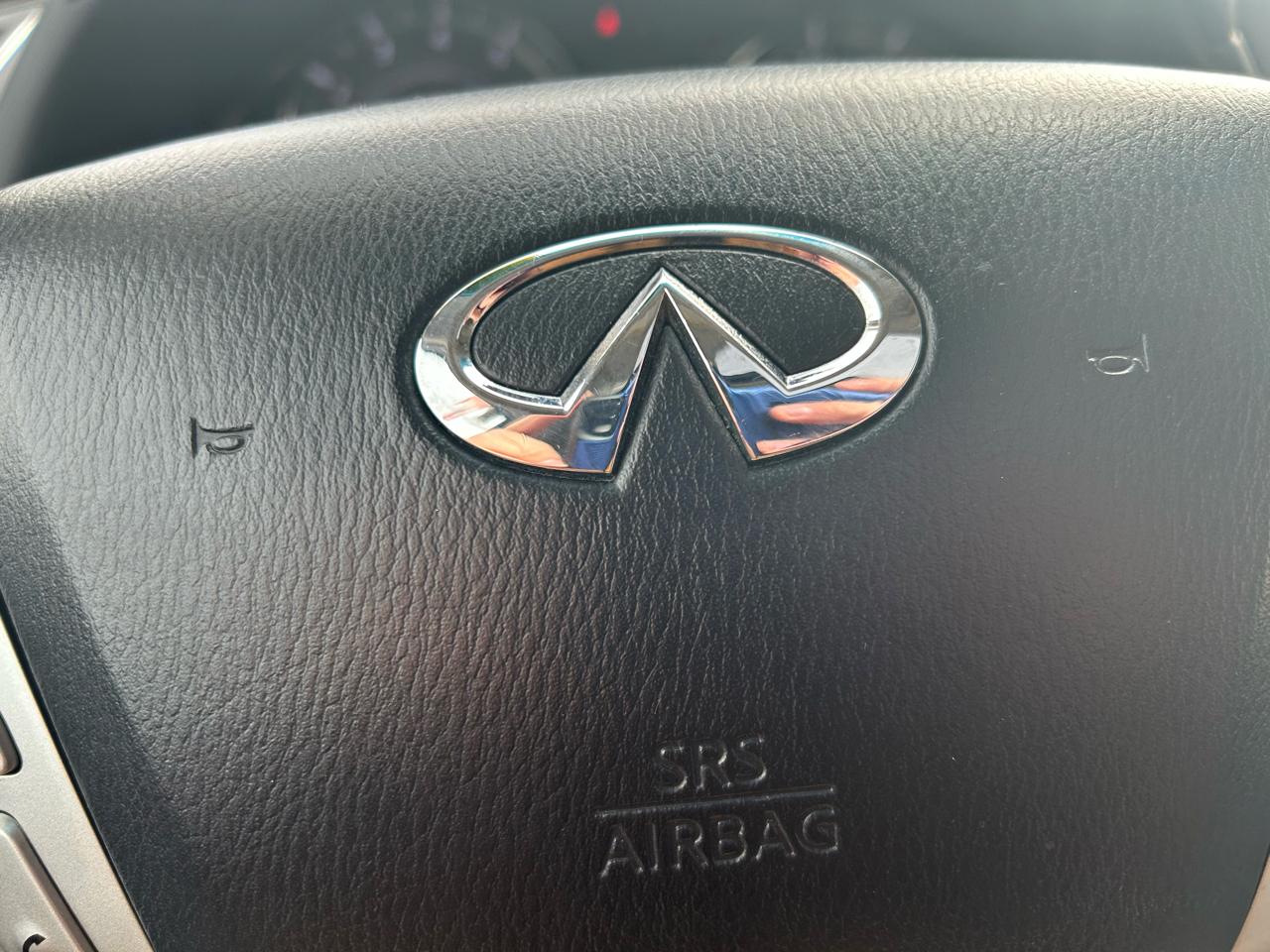 Infiniti QX80 4WD 2015