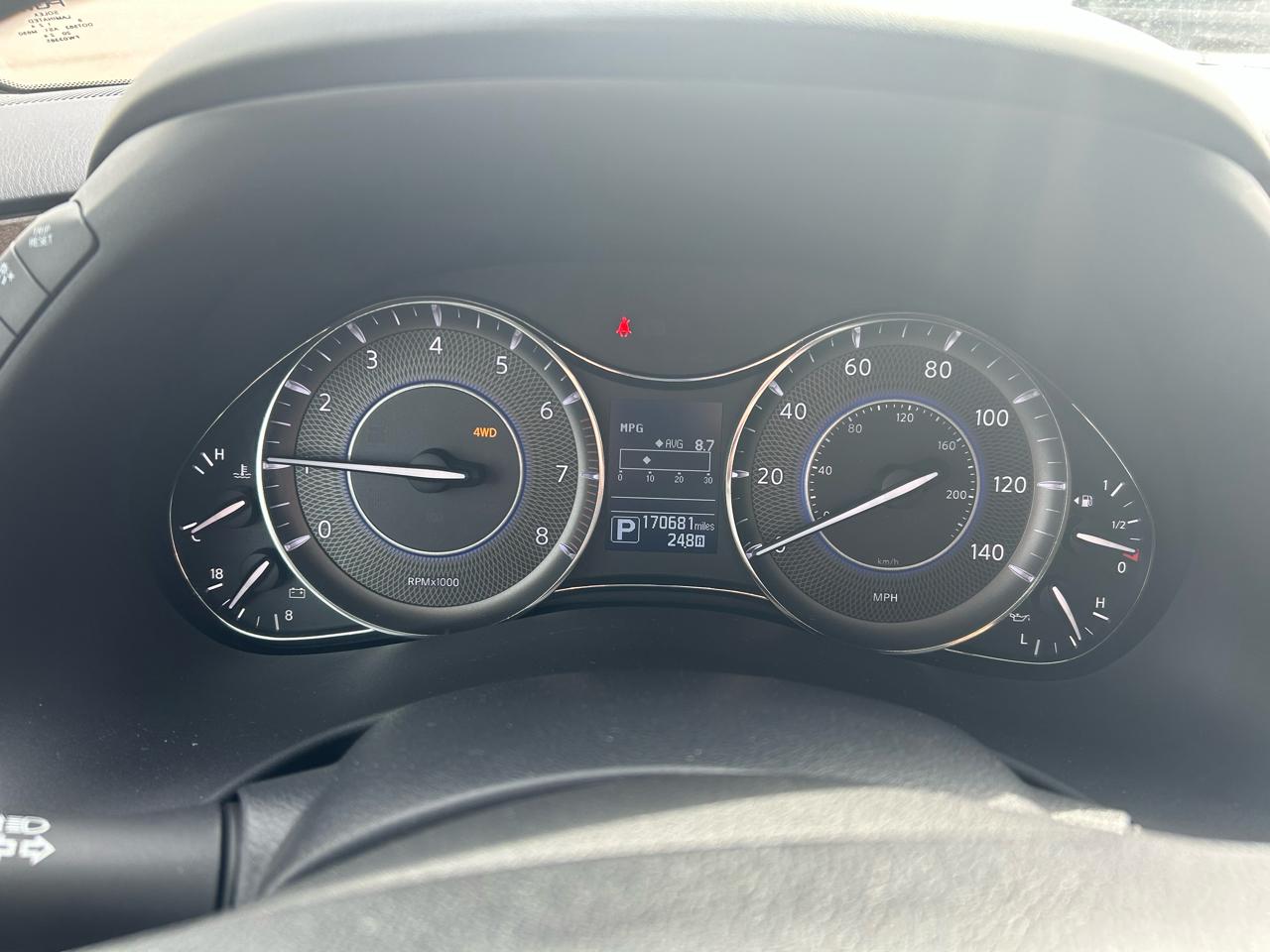 Infiniti QX80 4WD 2015