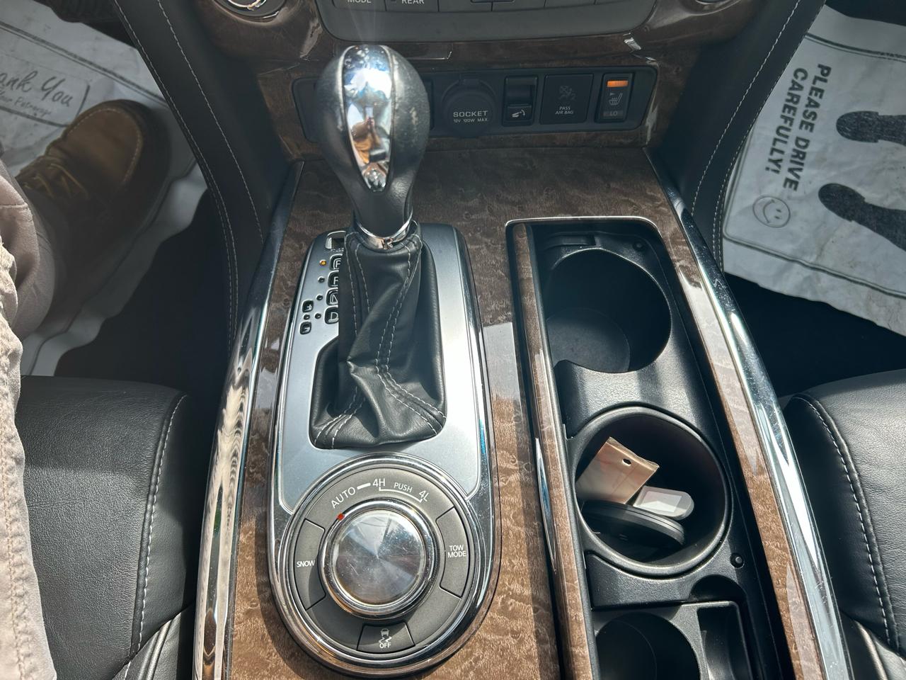 Infiniti QX80 4WD 2015