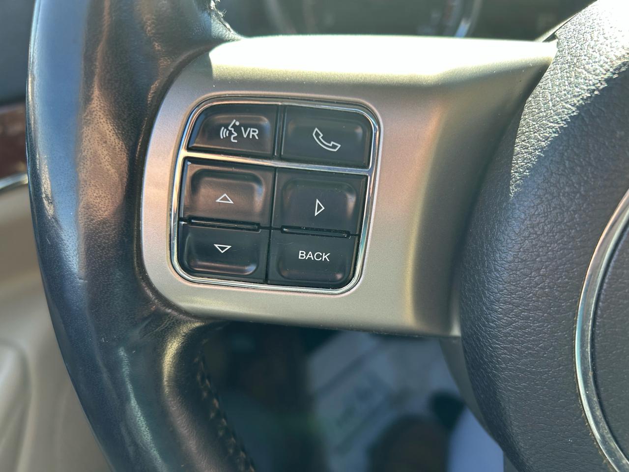 Jeep Grand Cherokee Limited 4WD 2011