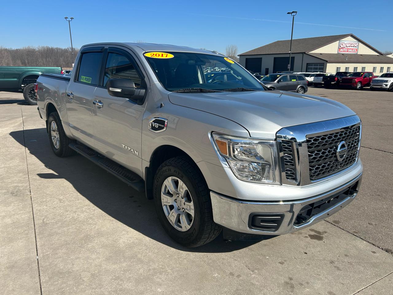 Nissan Titan Platinum Reserve Crew Cab 4WD 2017