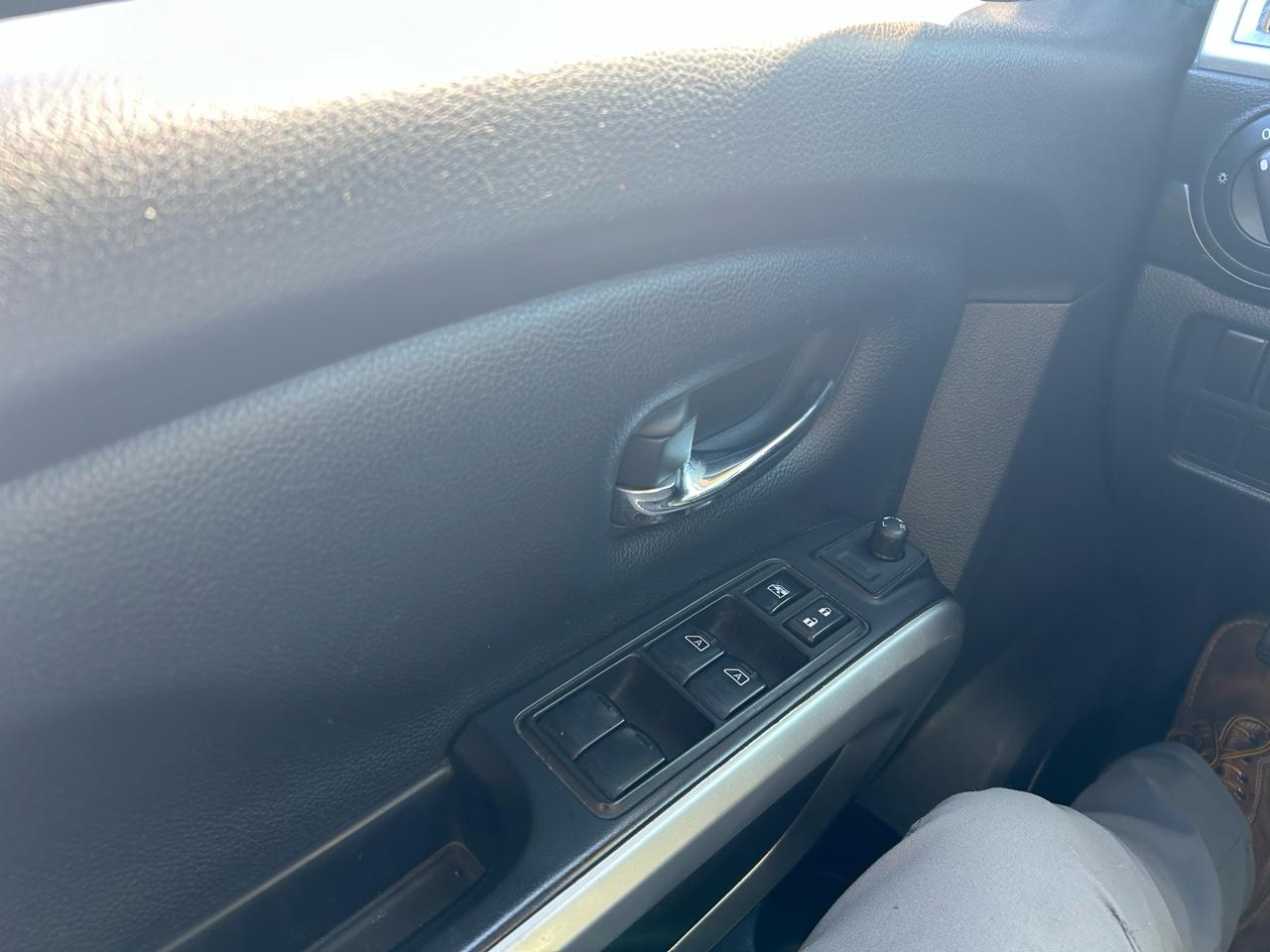 Nissan Titan Platinum Reserve Crew Cab 4WD 2017