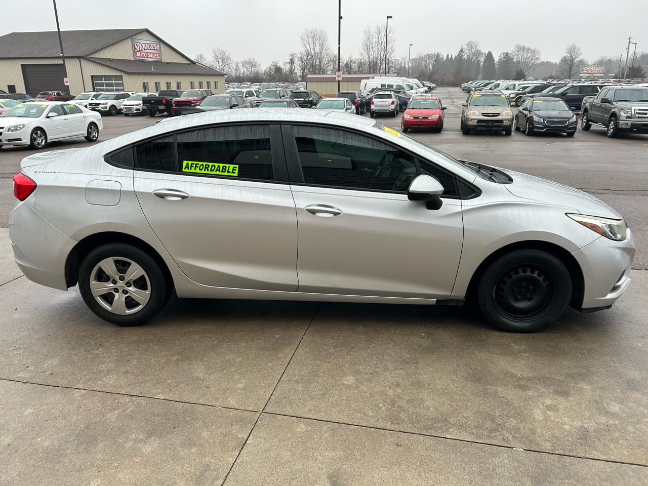 Chevrolet Cruze LS Auto 2018