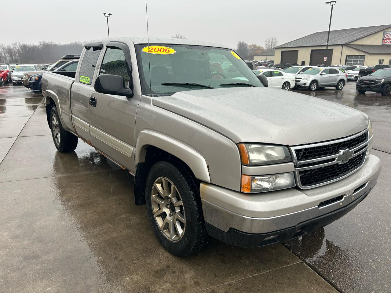 Chevrolet Silverado 1500 LS Ext. Cab 4WD 2006