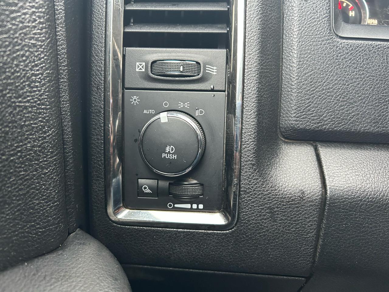 RAM 1500 Sport Quad Cab 4WD 2017