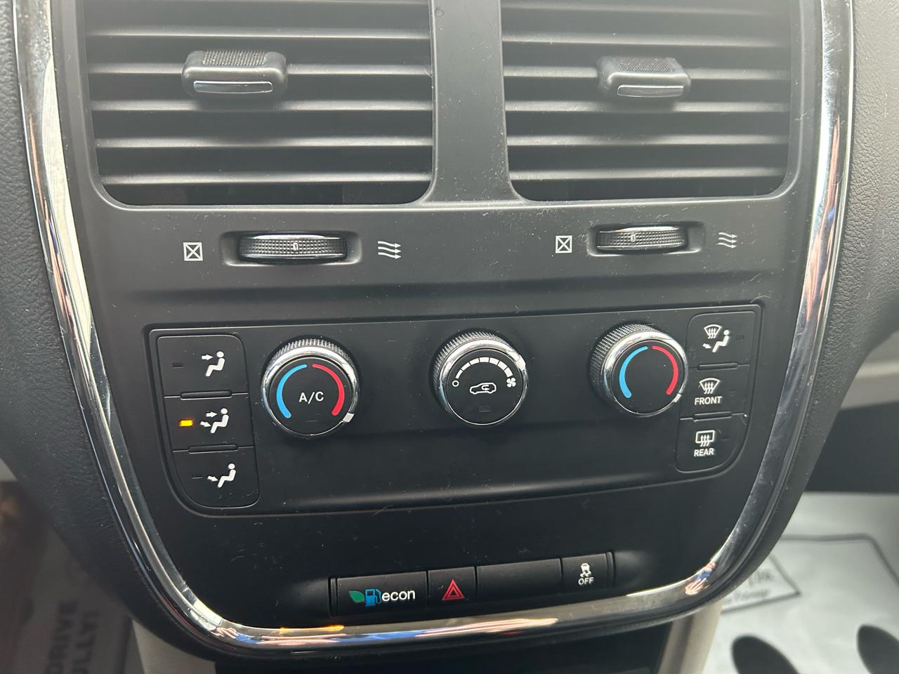 Dodge Grand Caravan SE 2014