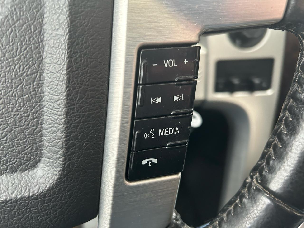 Ford F-150 4WD SuperCrew 157" Platinum 2013