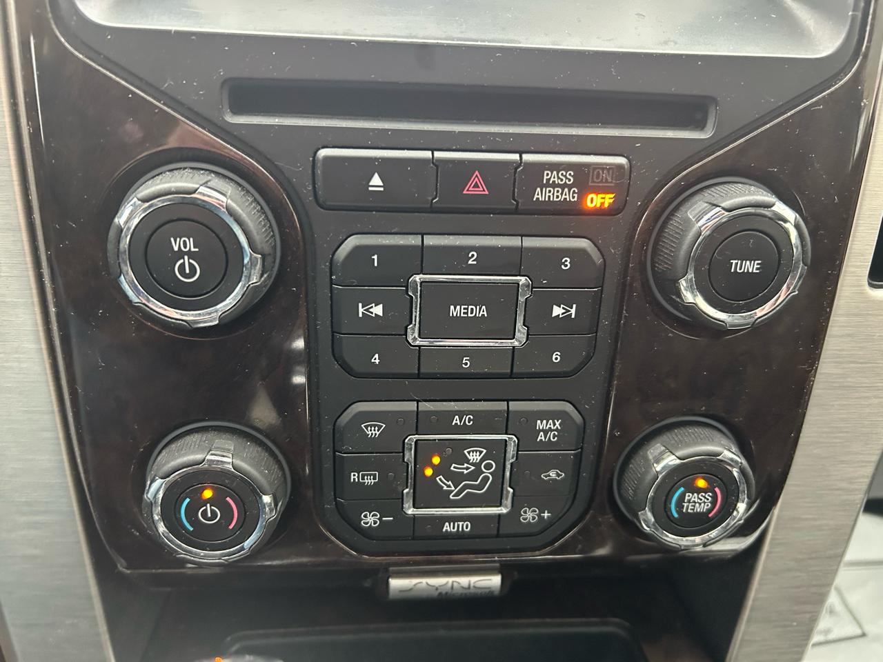 Ford F-150 4WD SuperCrew 157" Platinum 2013