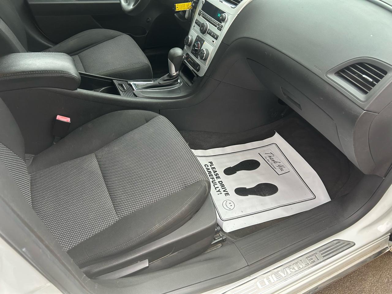 Chevrolet Malibu 1LT 2012