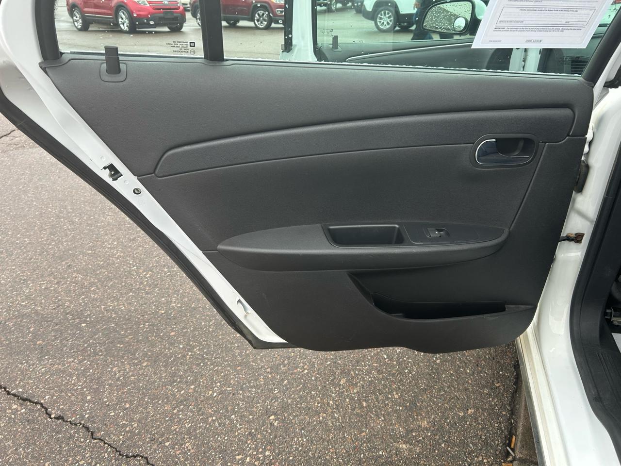 Chevrolet Malibu 1LT 2012