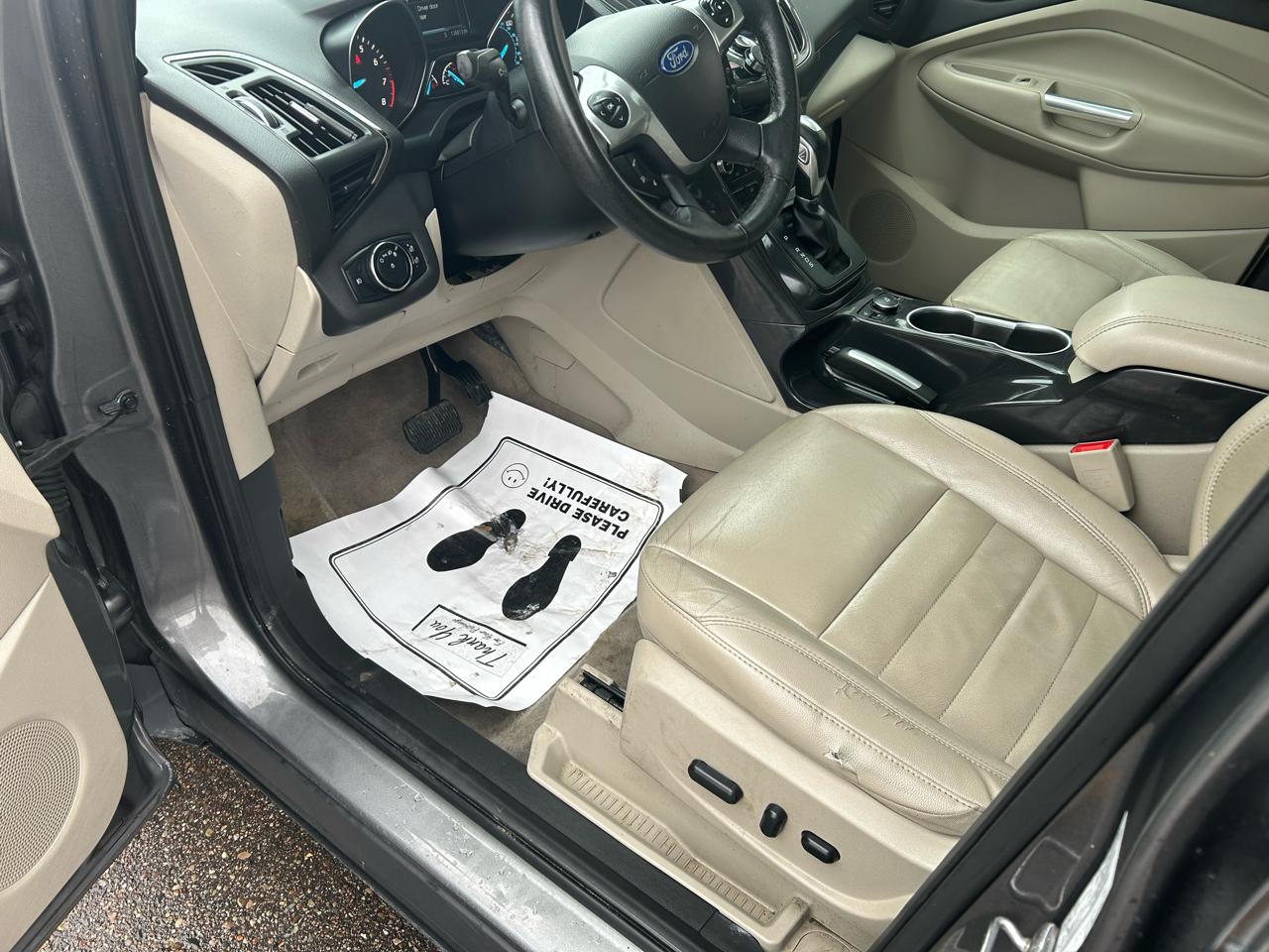 Ford Escape Titanium 4WD 2014