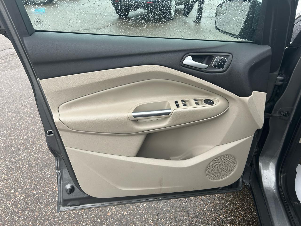 Ford Escape Titanium 4WD 2014