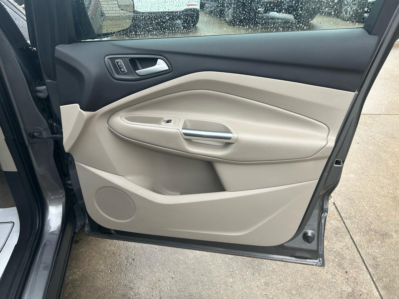 Ford Escape Titanium 4WD 2014