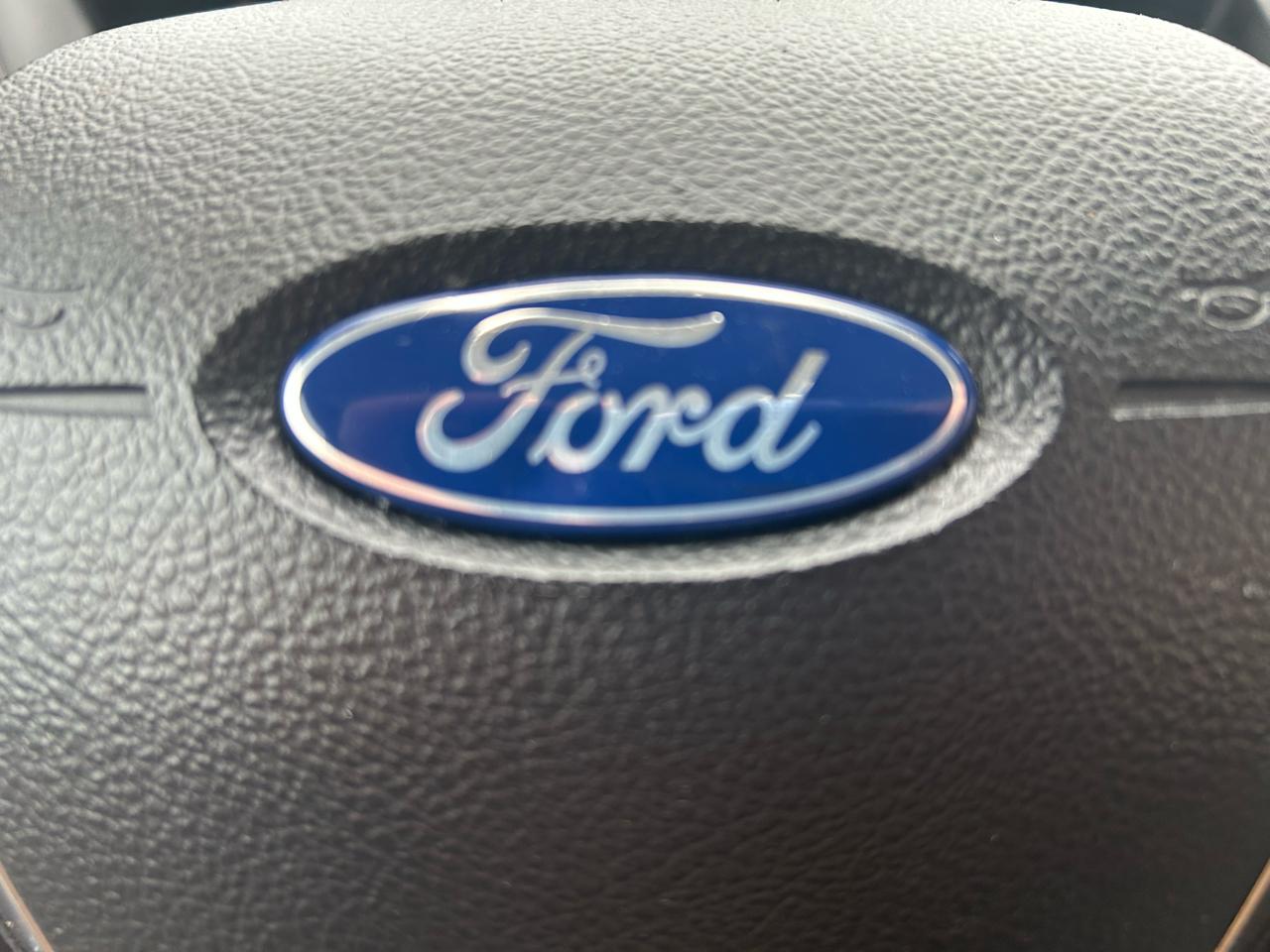 Ford Escape Titanium 4WD 2014