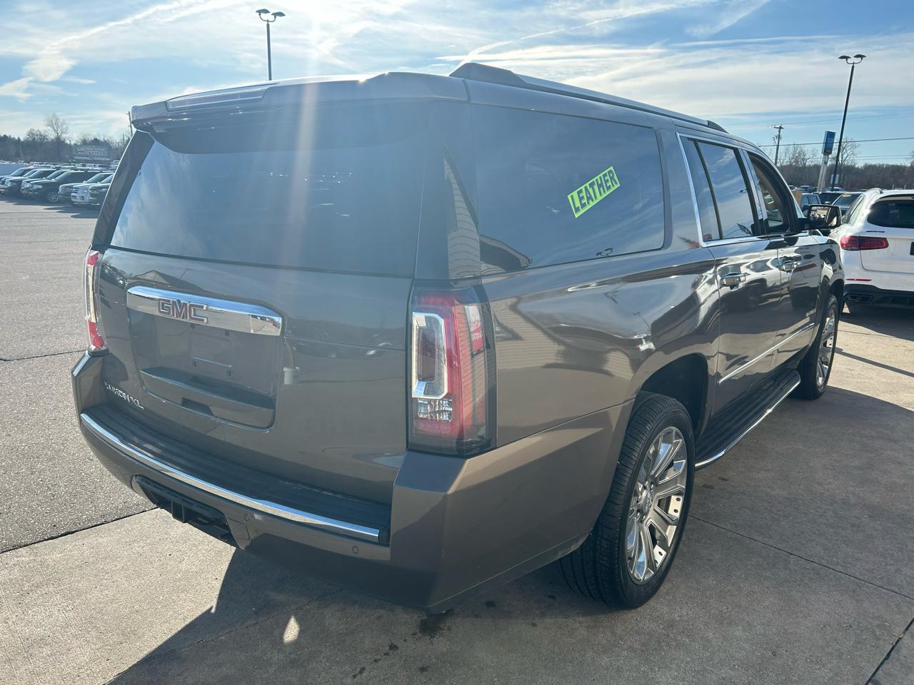 GMC Yukon XL Denali 4WD 2016