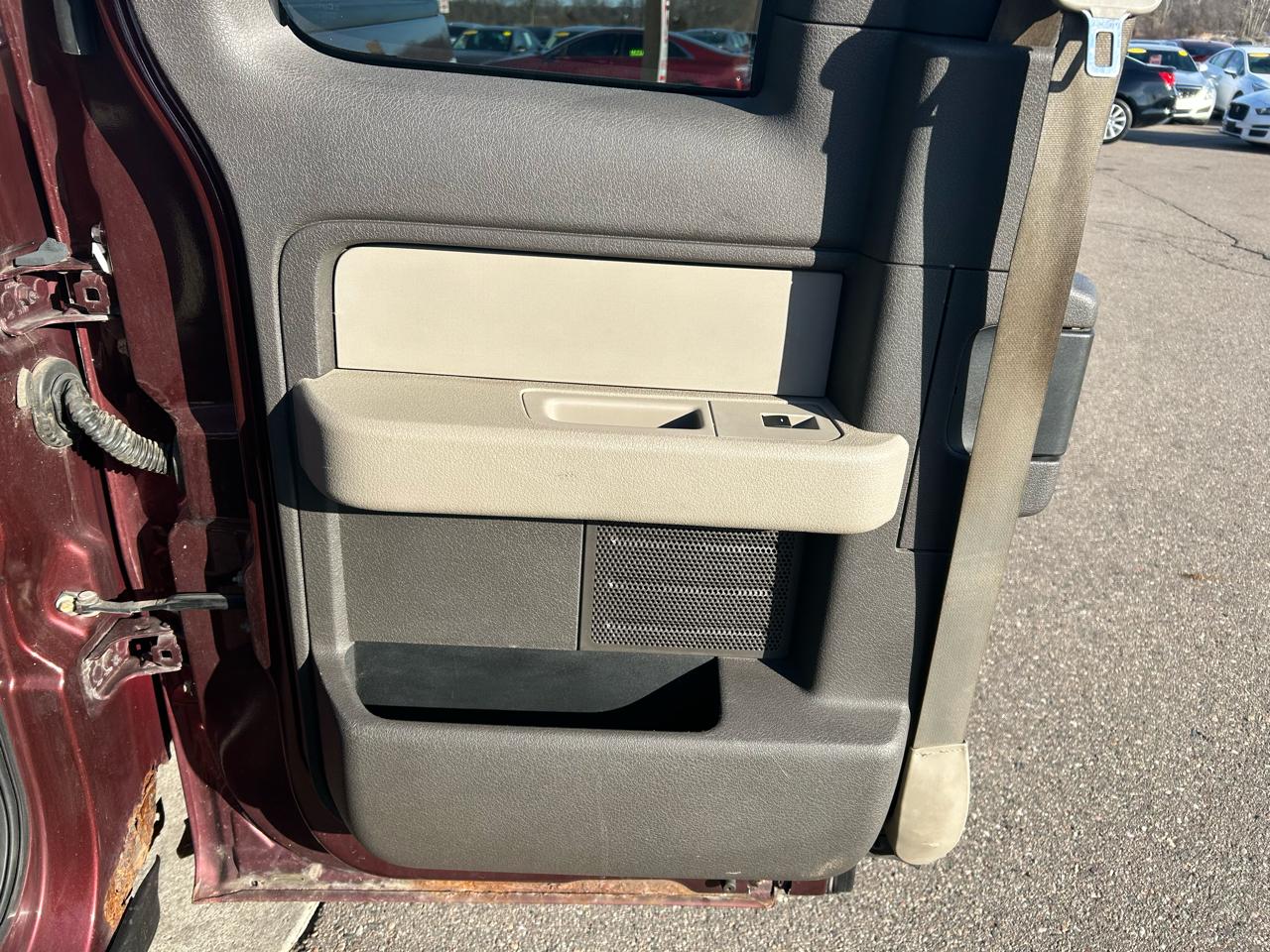 Ford F-150 XLT SuperCab 8-ft. Bed 2WD 2010