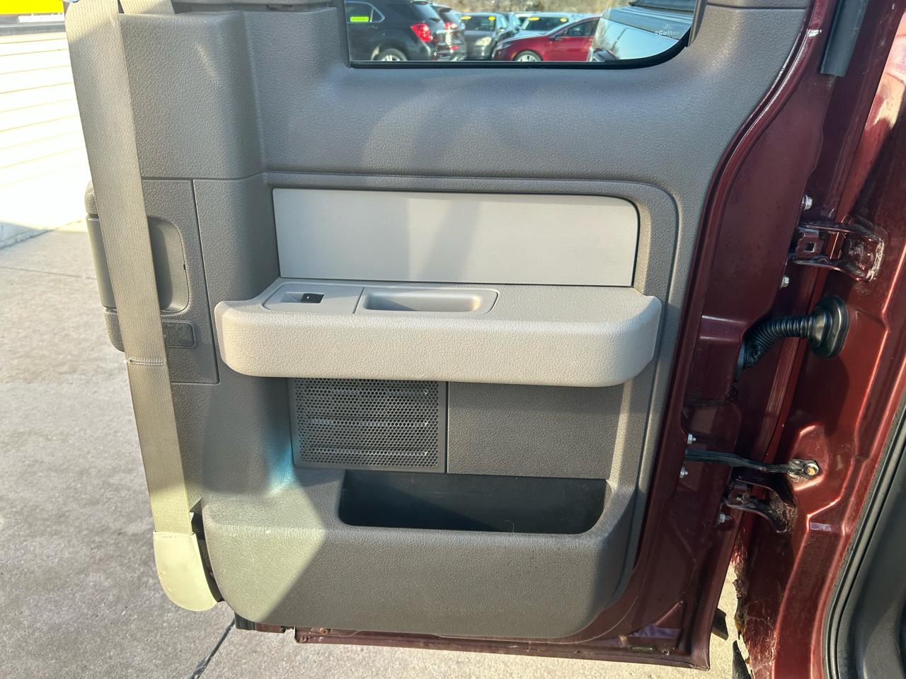 Ford F-150 XLT SuperCab 8-ft. Bed 2WD 2010