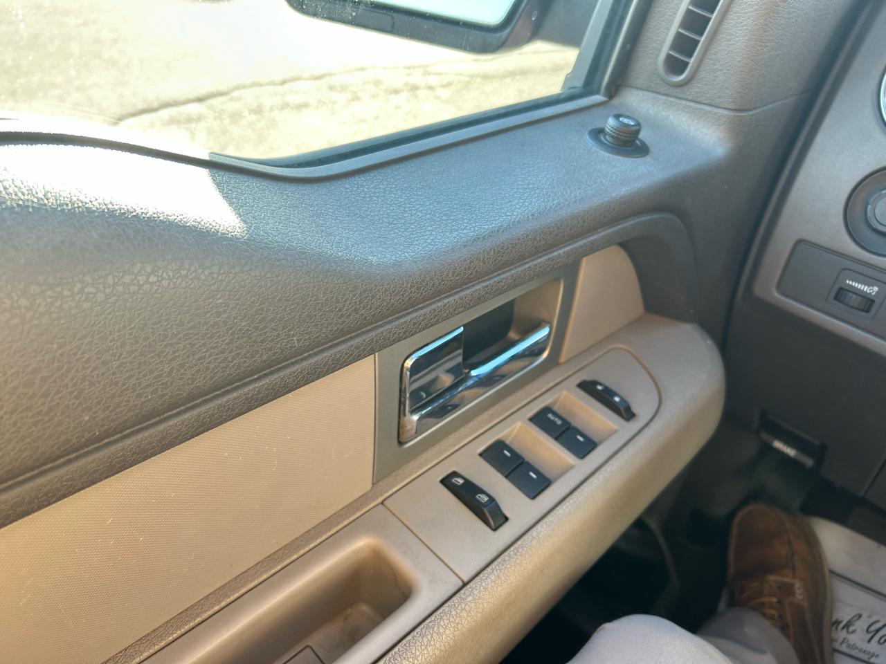 Ford F-150 XLT SuperCab 8-ft. Bed 2WD 2010