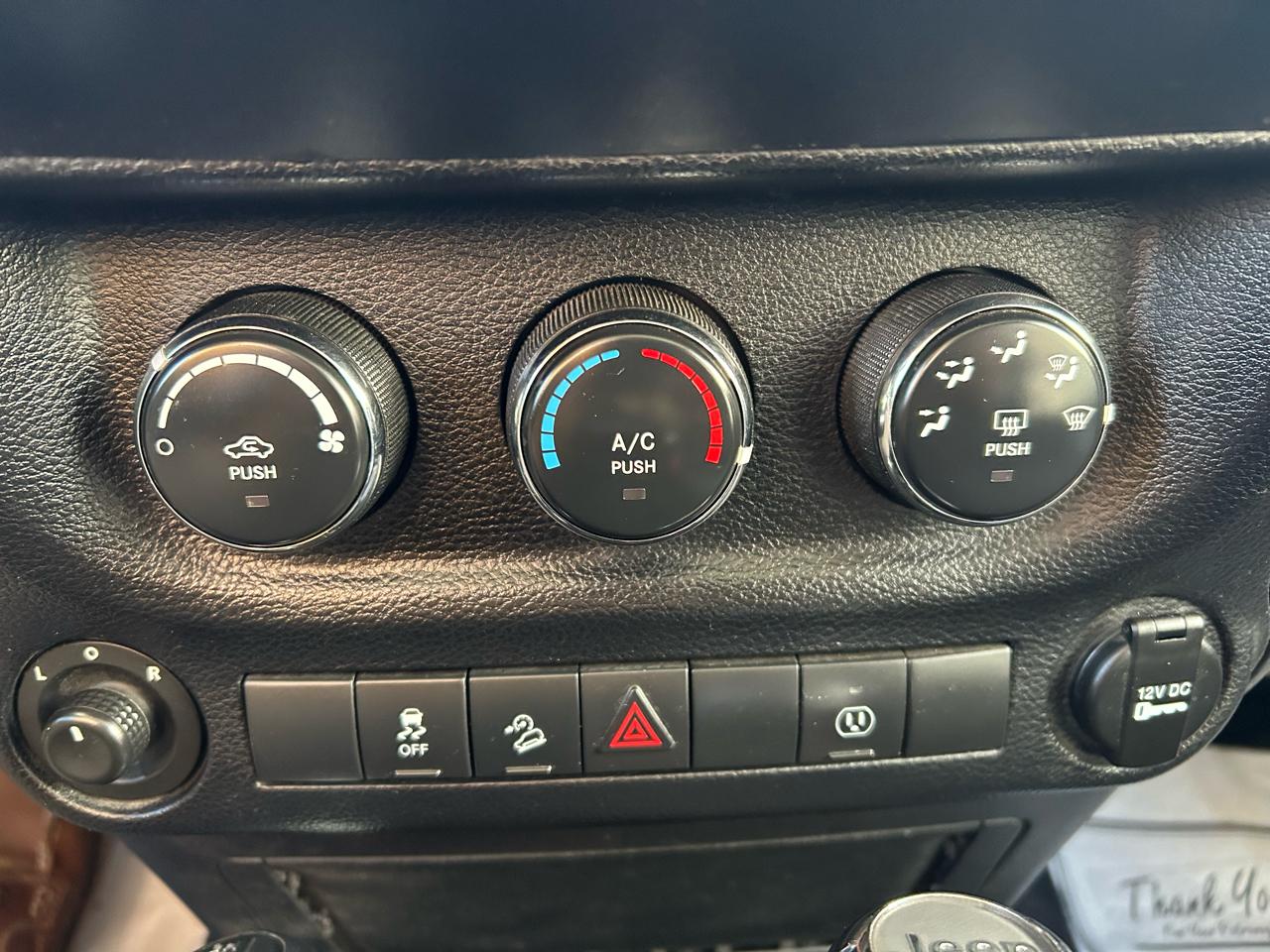 Jeep Wrangler Unlimited Sahara 4WD 2014