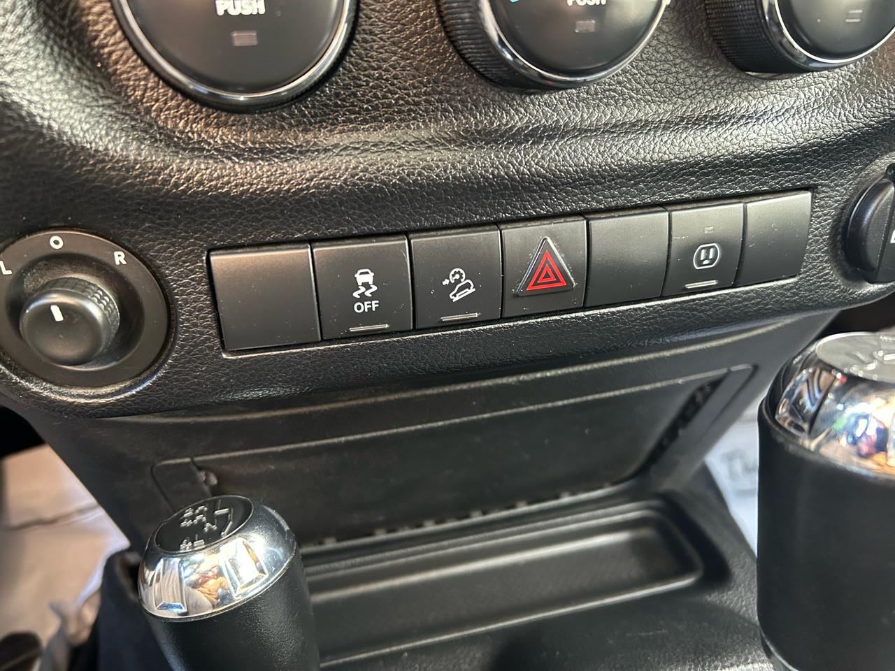 Jeep Wrangler Unlimited Sahara 4WD 2014