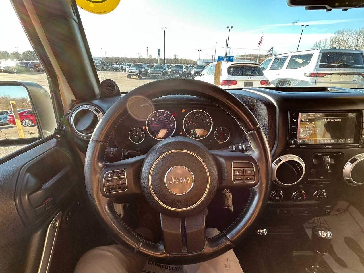 Jeep Wrangler Unlimited Sahara 4WD 2014