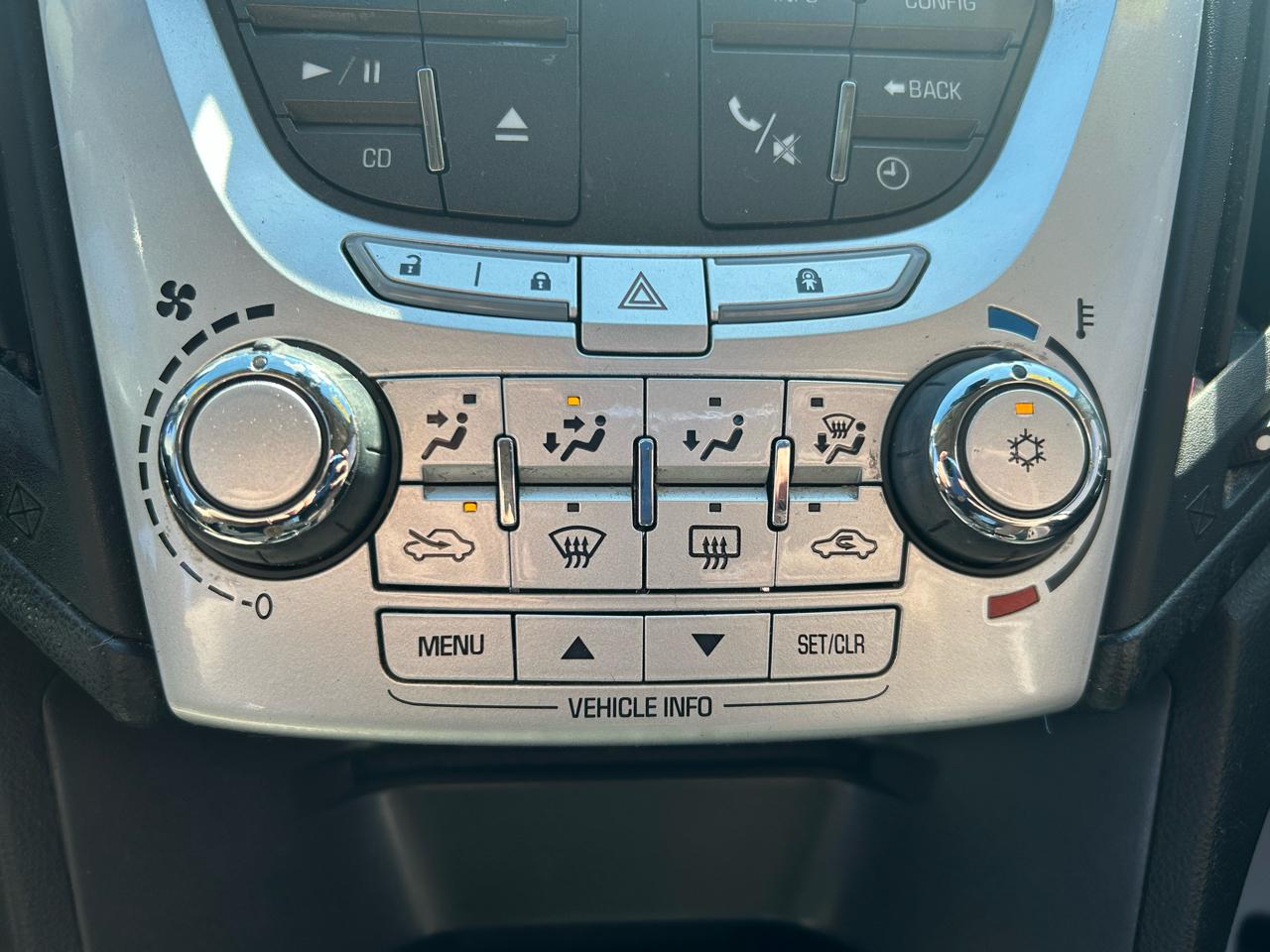 Chevrolet Equinox 1LT 2WD 2011