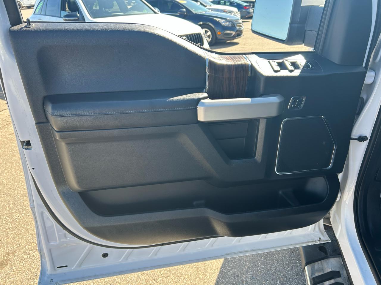 Ford F-150 Lariat SuperCrew 5.5-ft. Bed 4WD 2016