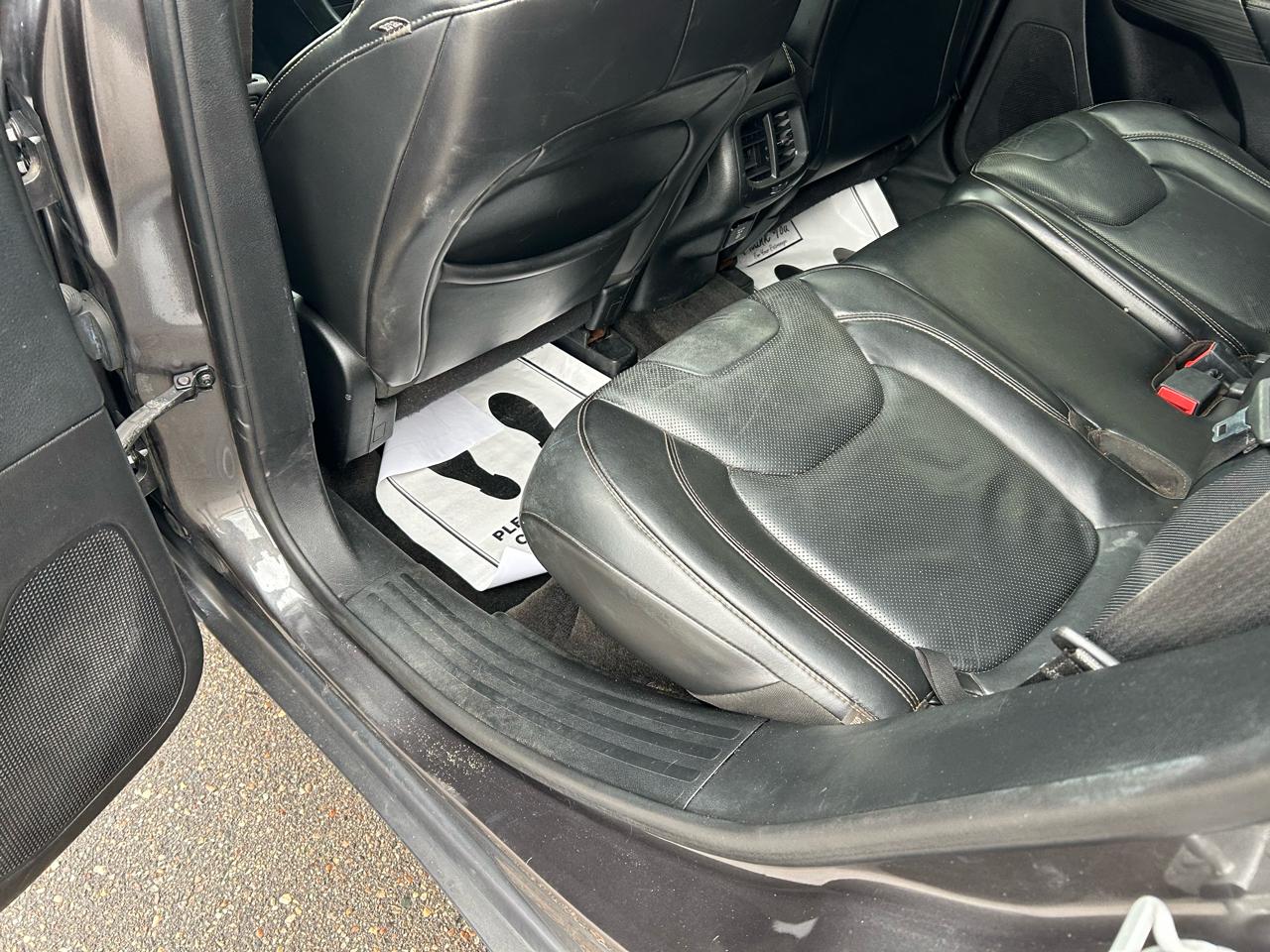 Jeep Cherokee Limited FWD 2015