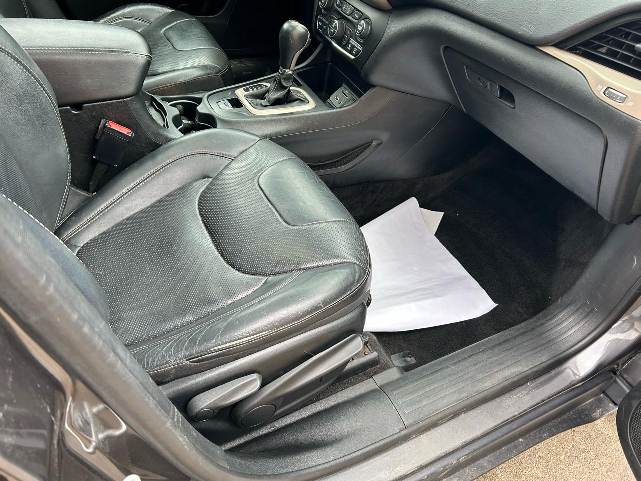 Jeep Cherokee Limited FWD 2015