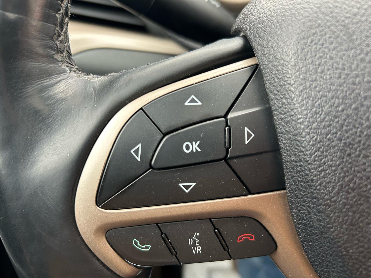 Jeep Cherokee Limited FWD 2015