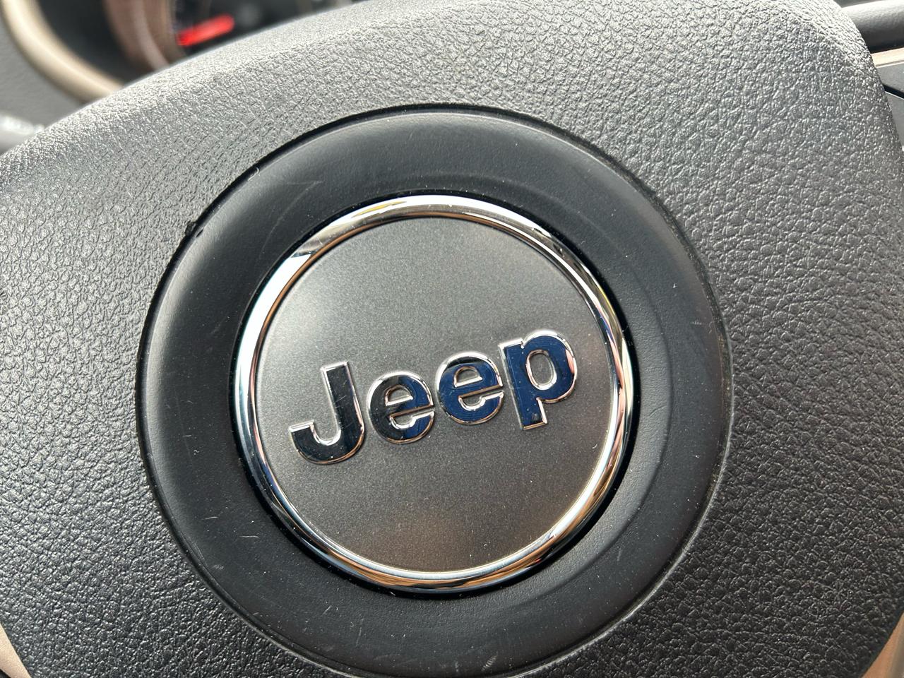 Jeep Cherokee Limited FWD 2015