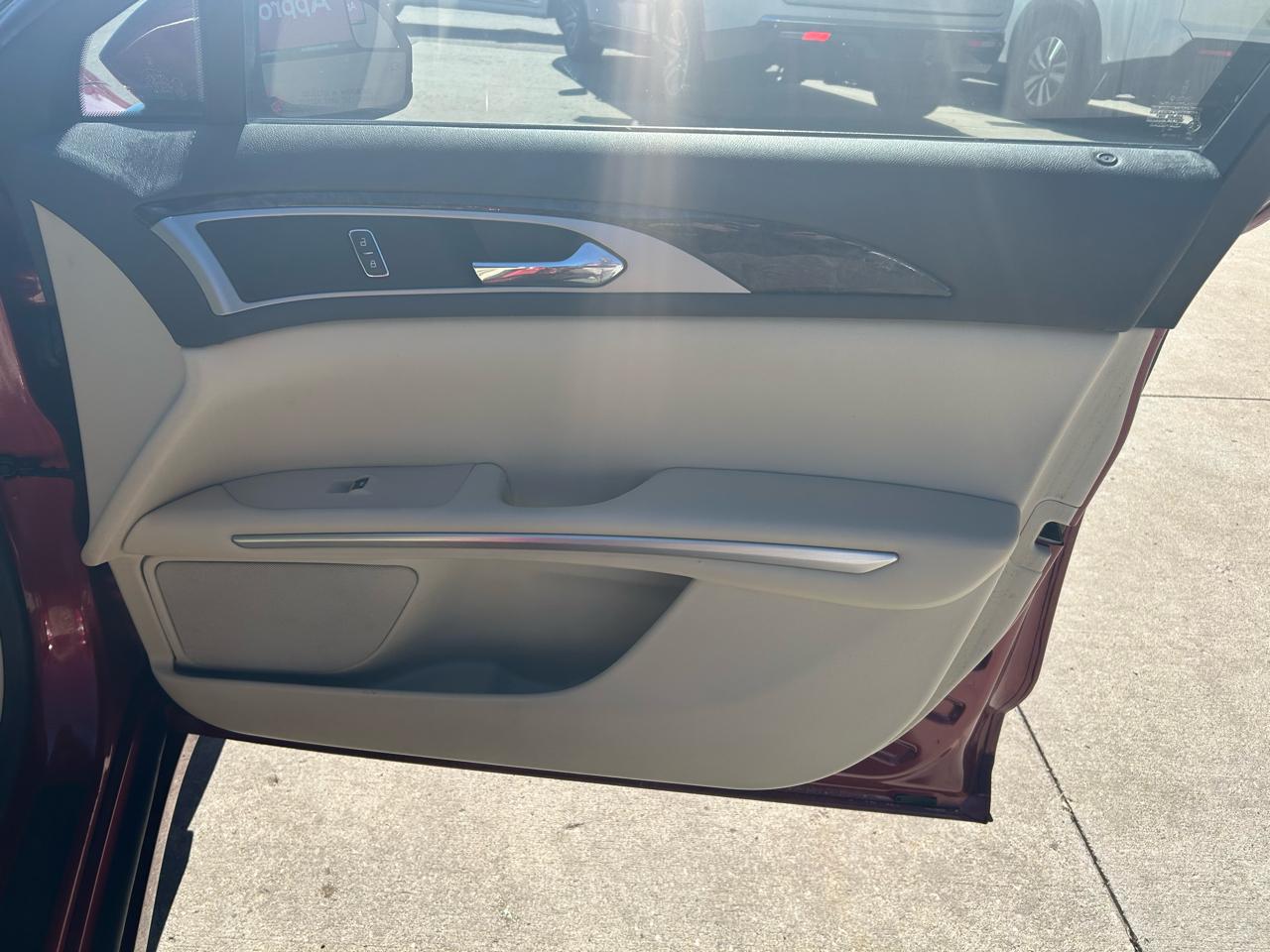 Lincoln MKZ Hybrid Sedan 2015