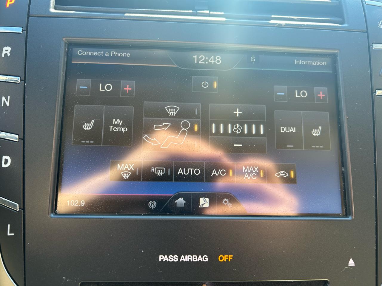 Lincoln MKZ Hybrid Sedan 2015