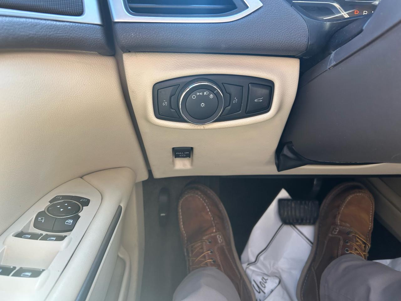 Lincoln MKZ Hybrid Sedan 2015