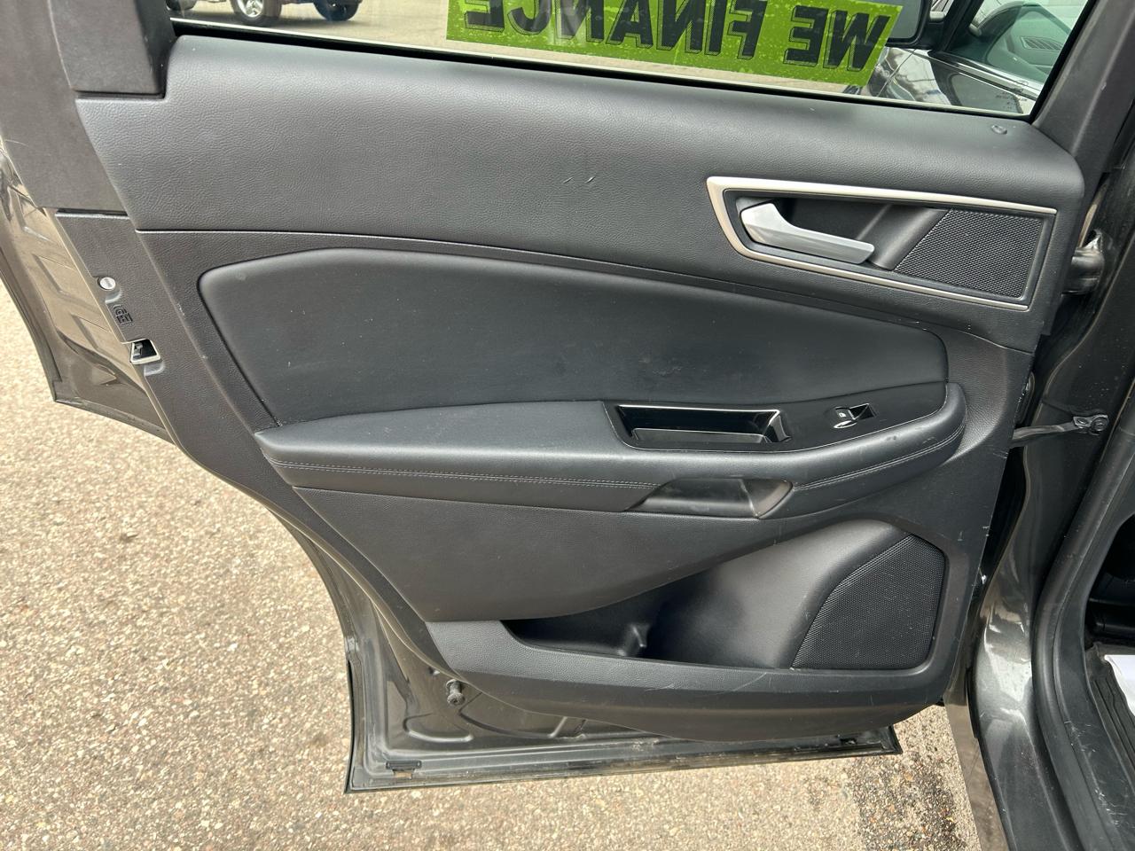 Ford Edge SEL FWD 2019