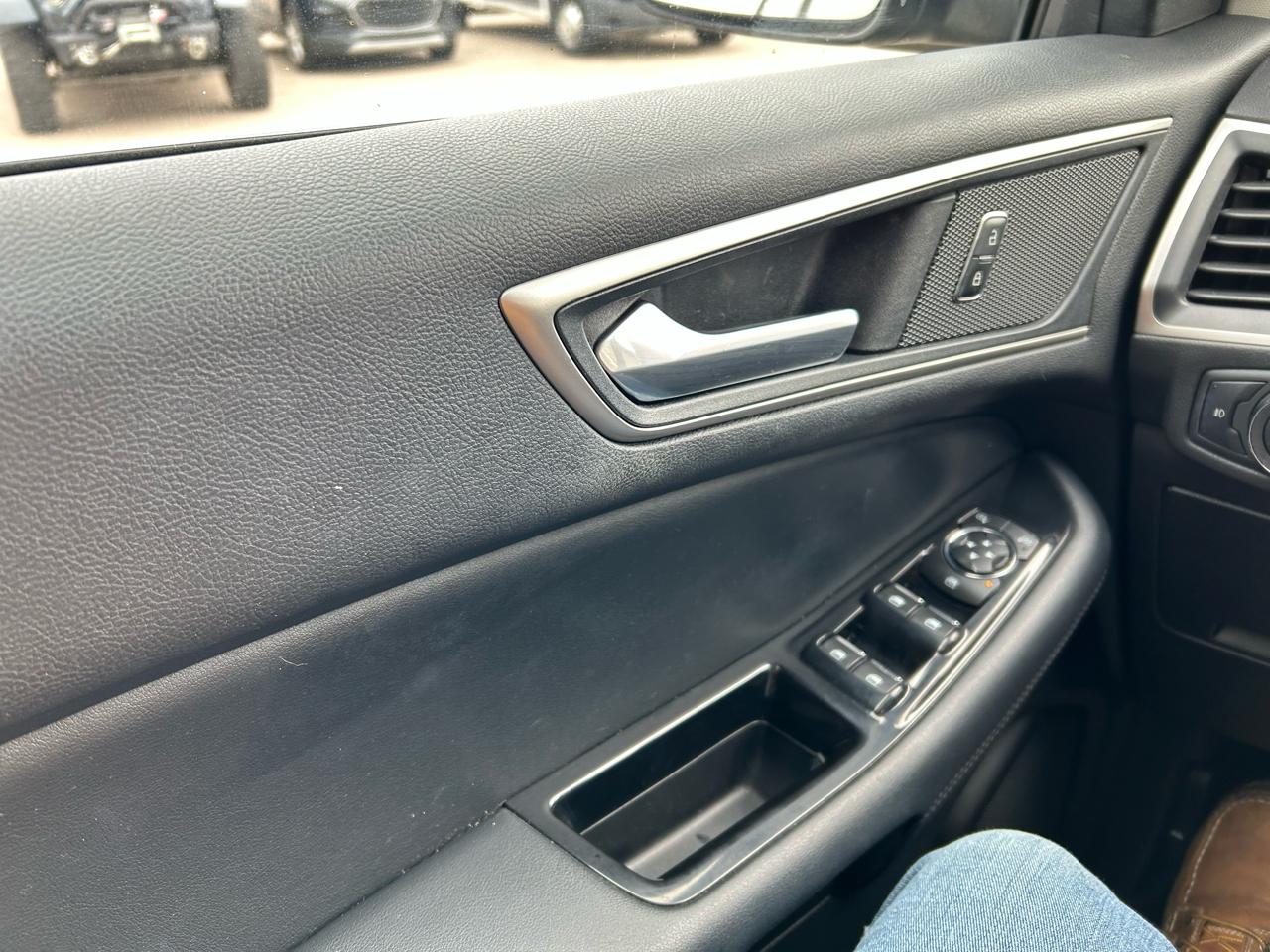 Ford Edge SEL FWD 2019